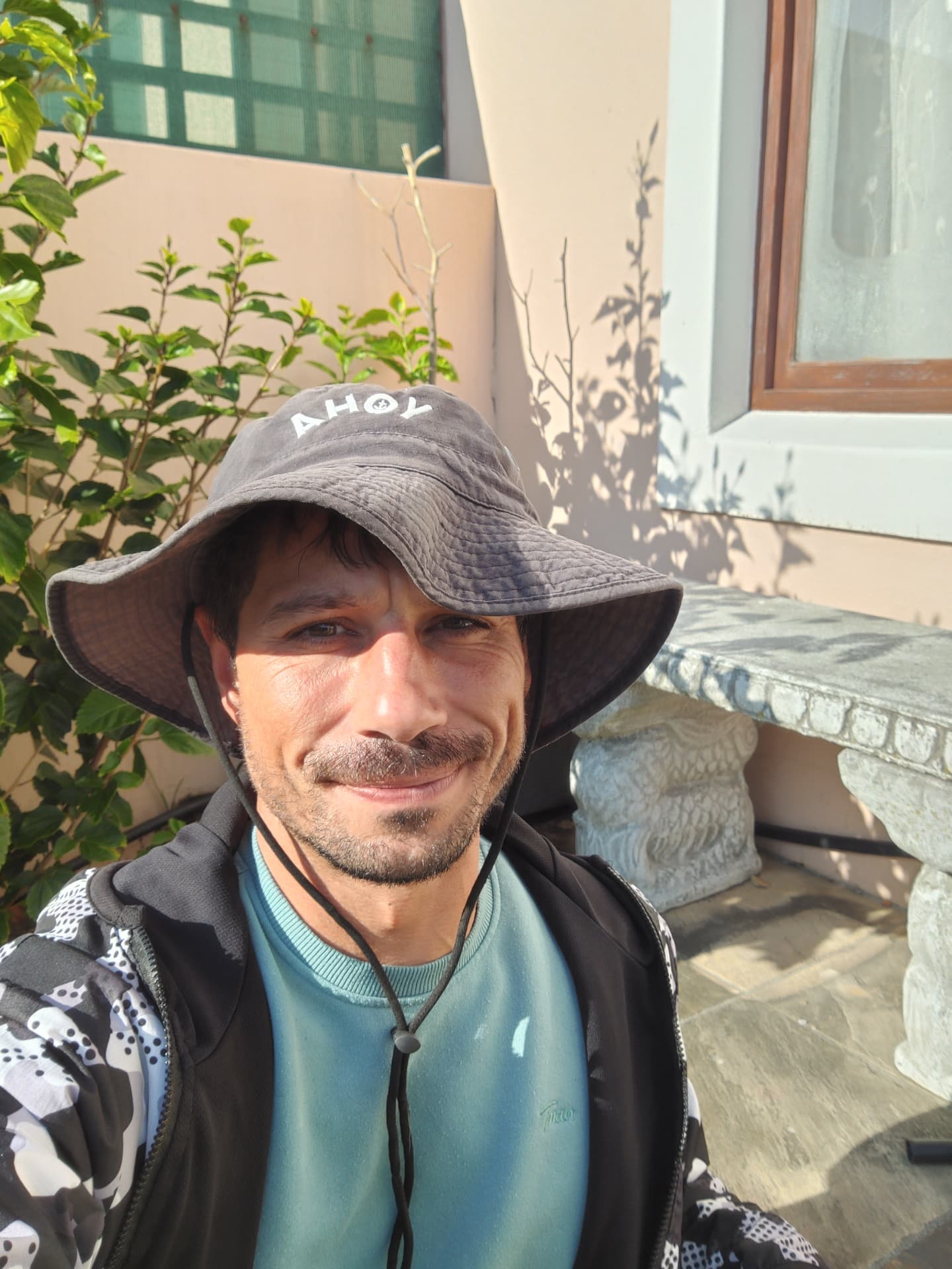 Nico Van Zijl, petsitter in the Cape Town area